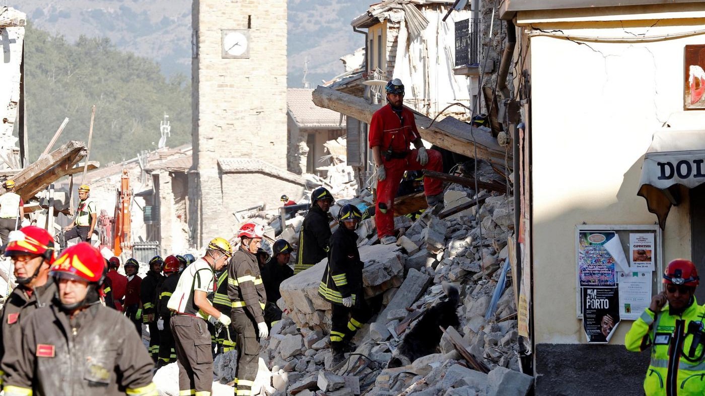 Terremoto, morto 77enne: rimase 10 ore sotto le macerie