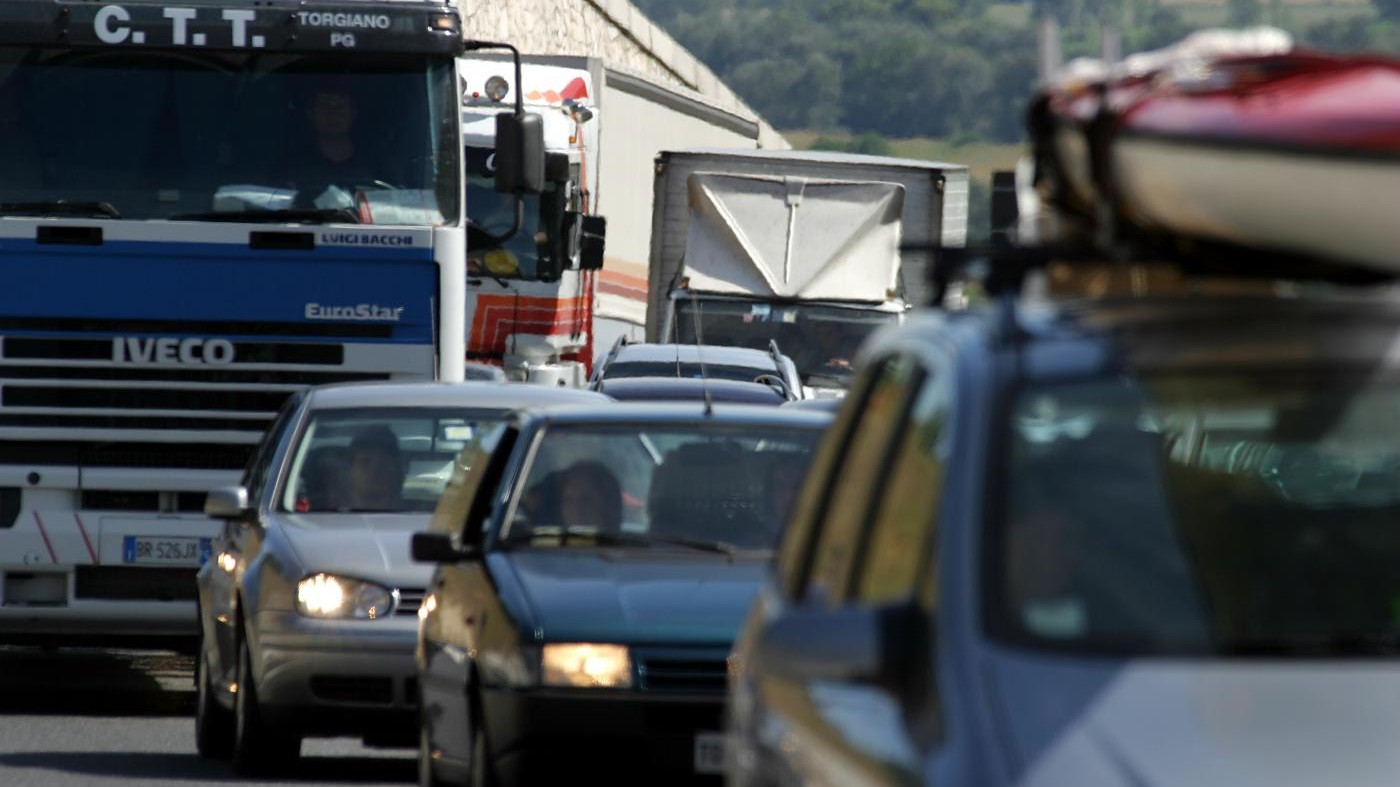 Bambini in auto: sicurezza a rischio in 4 casi su 10