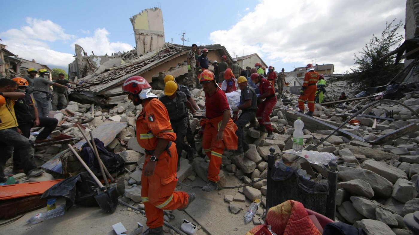 Terremoto, trovato altro corpo in frazione di Amatrice