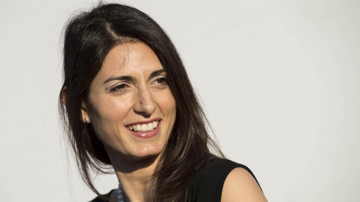 Caos in giunta, Raggi: Andiamo avanti per cambiare Roma