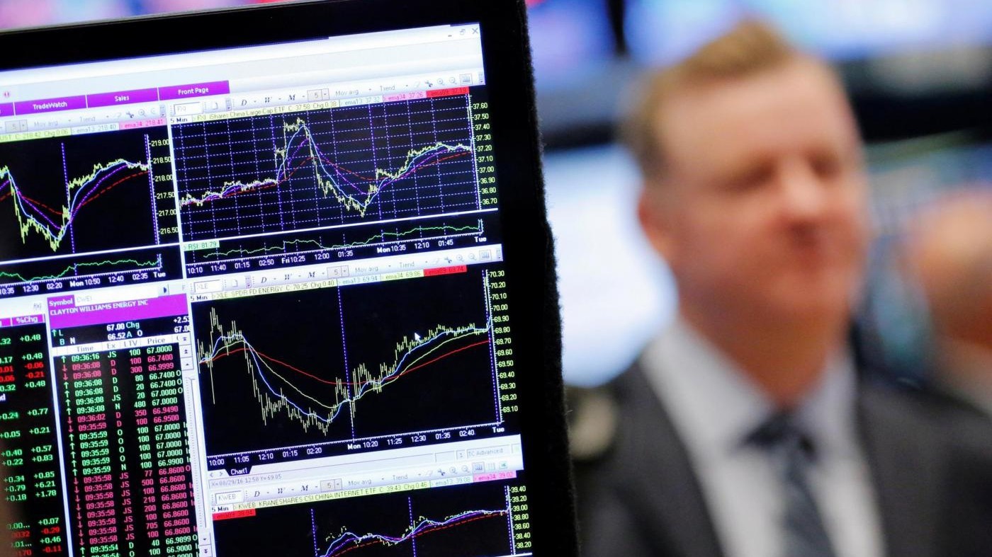 Borsa, Milano chiude piatta: bene il duo Banco Popolare-Bpm