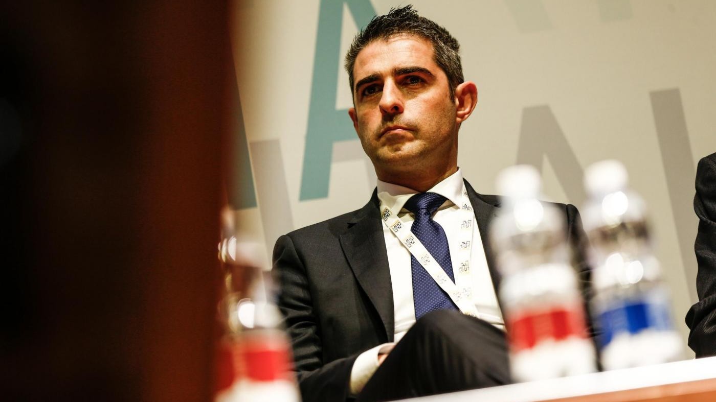 Caso Roma, direttorio M5s nella bufera. Pizzarotti: Si dimetta