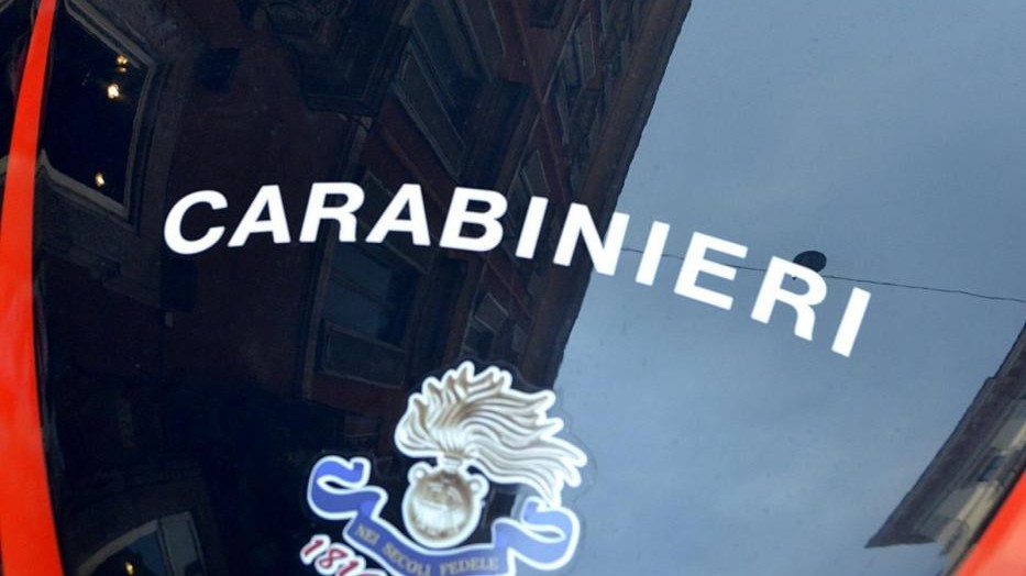 Sanremo, giardinieri fanno rumore e lui spara: 81enne arrestato