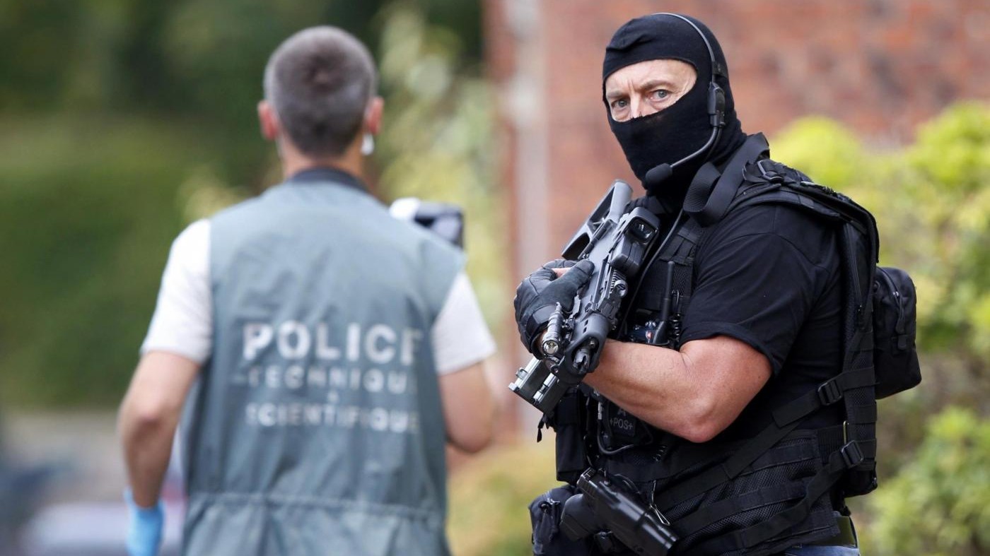 Assalto in chiesa in Normandia: sgozzato prete, Isis rivendica