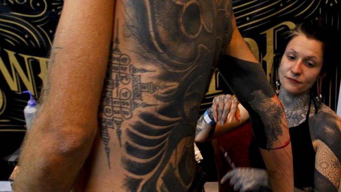 I ‘pentiti” dei tatuaggi: 6 su 10 non li vogliono più