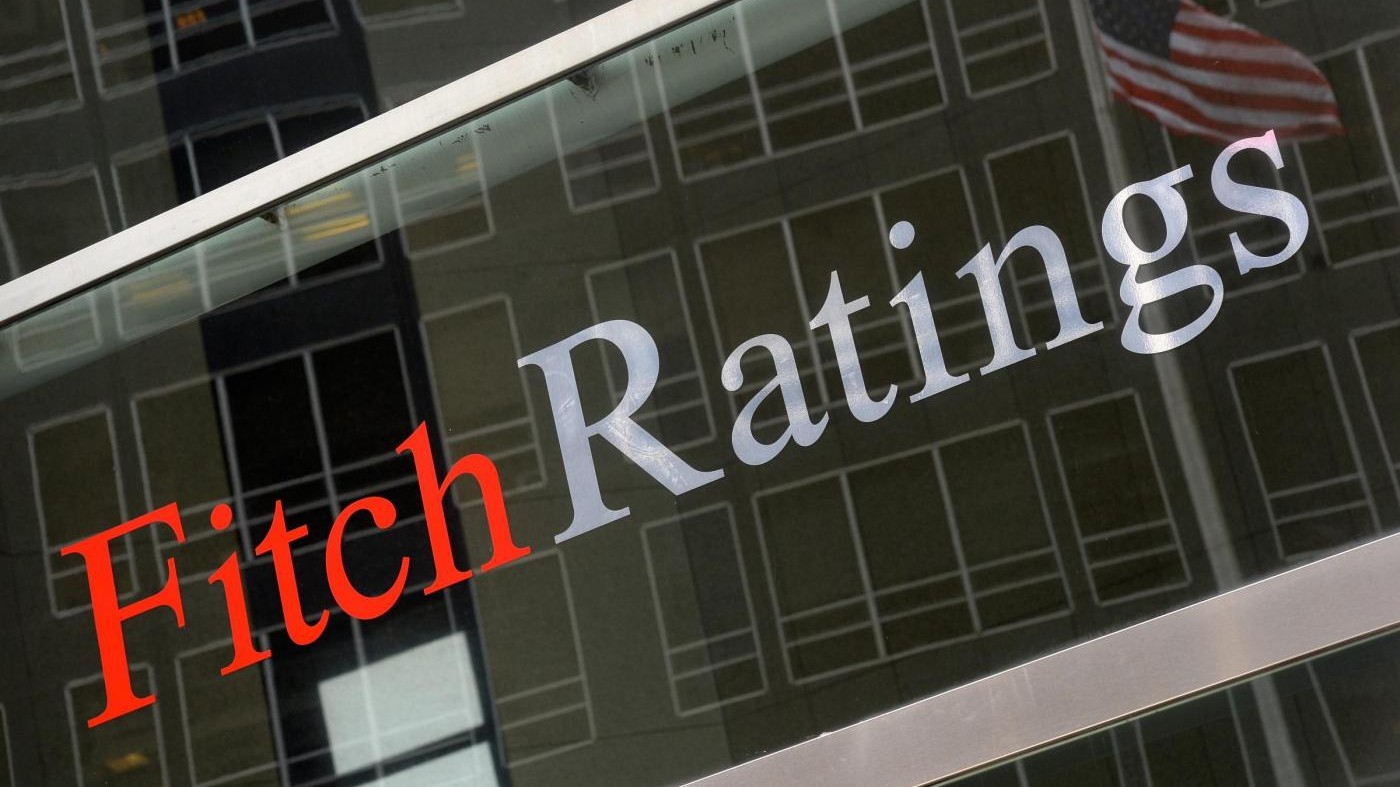 Fitch taglia Pil Italia al +0,8% nel 2016: pesa il nodo banche Fitch taglia Pil Italia al +0,8% nel 2016: pesa il nodo banche
