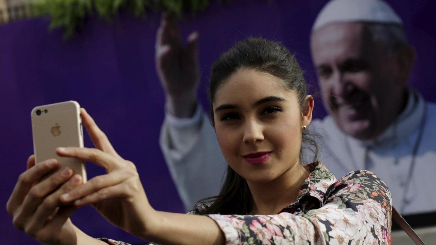 Gmg, tra i ragazzi spopola l’app per il selfie con il Papa