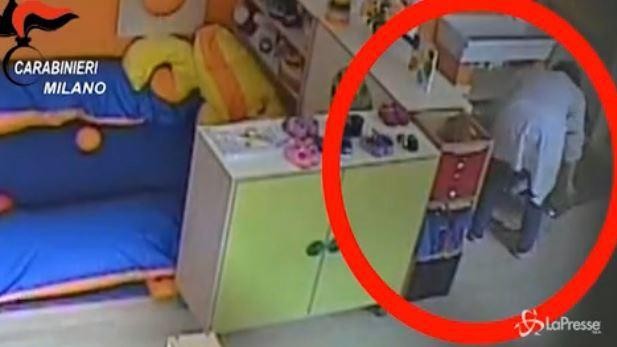 Milano, orrore asilo: bimbi legati con cinghie, due arresti