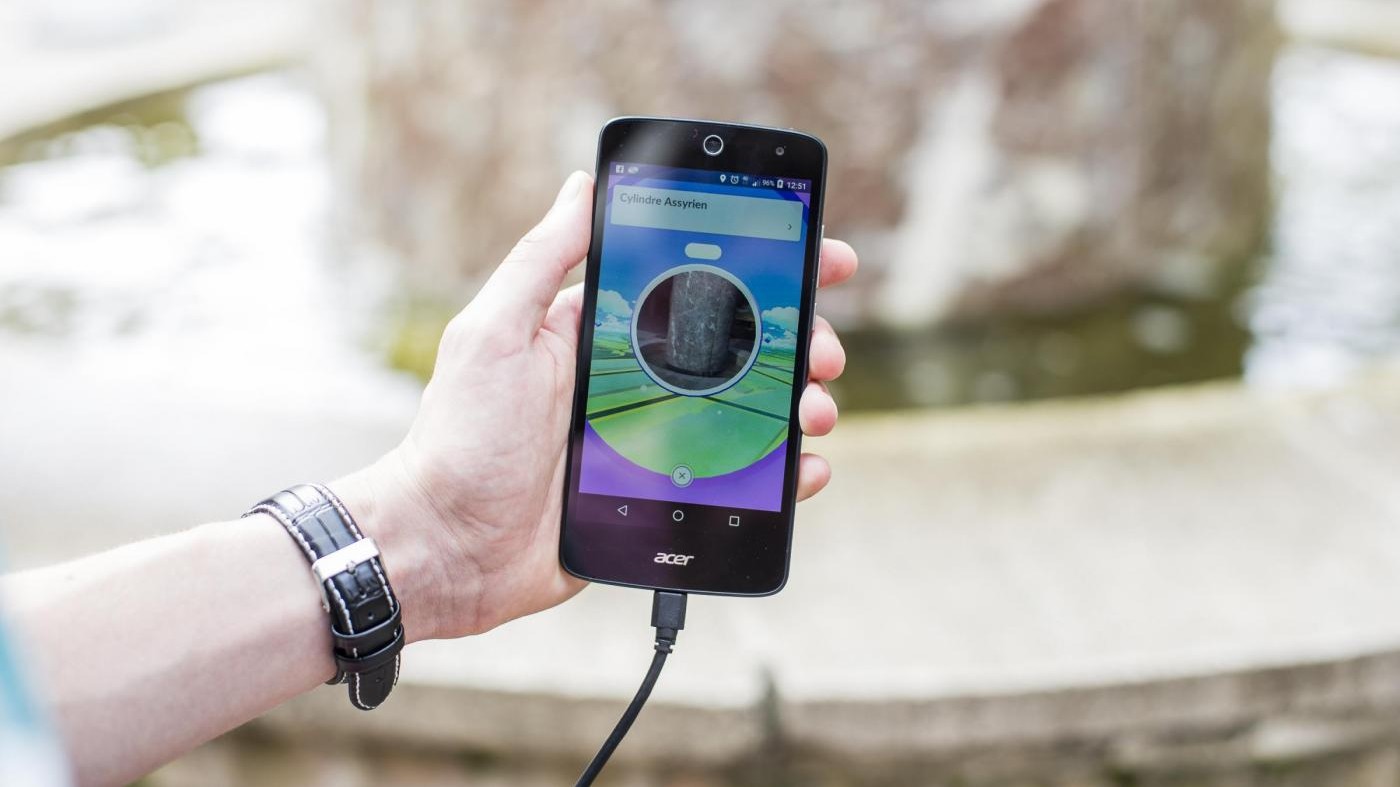 Ruba scooter e picchia fratello: arrestato grazie a Pokemon mania