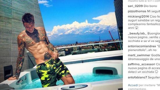 Fedez compra attico con jacuzzi a Milano e posta le foto sui social