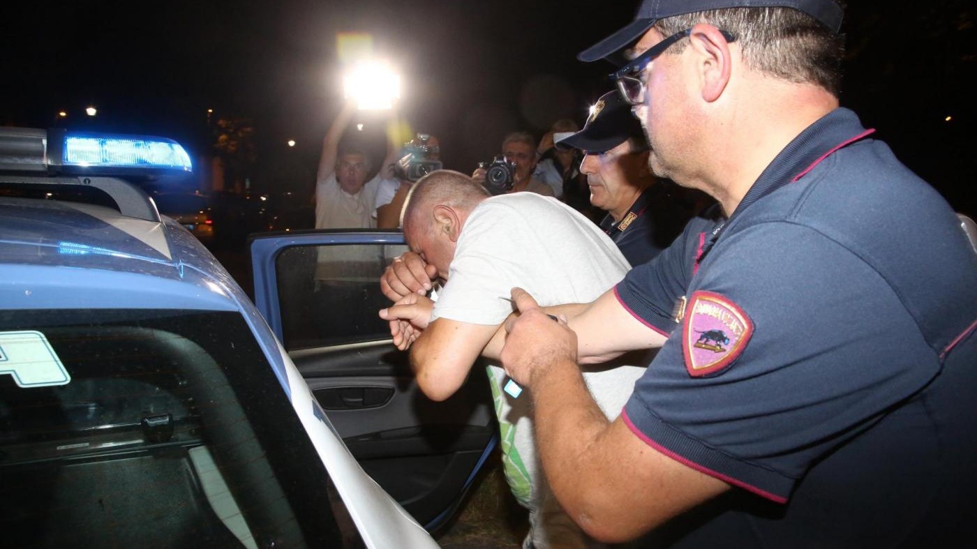 Lucca, morta la donna aggredita e data alle fiamme. Arrestato il suo aggressore