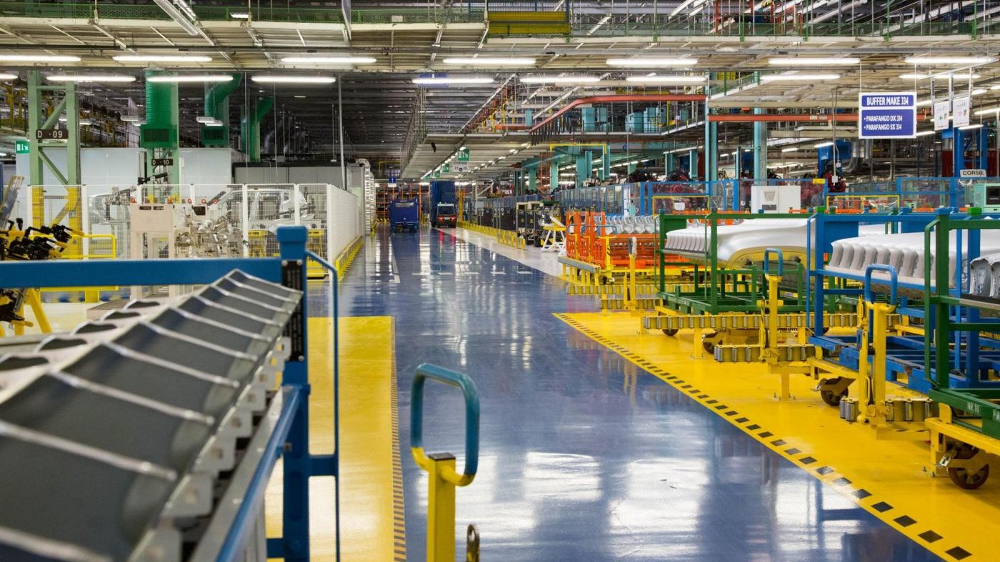 Istat: Ancora frenata per l’economia, ma di intensità minore