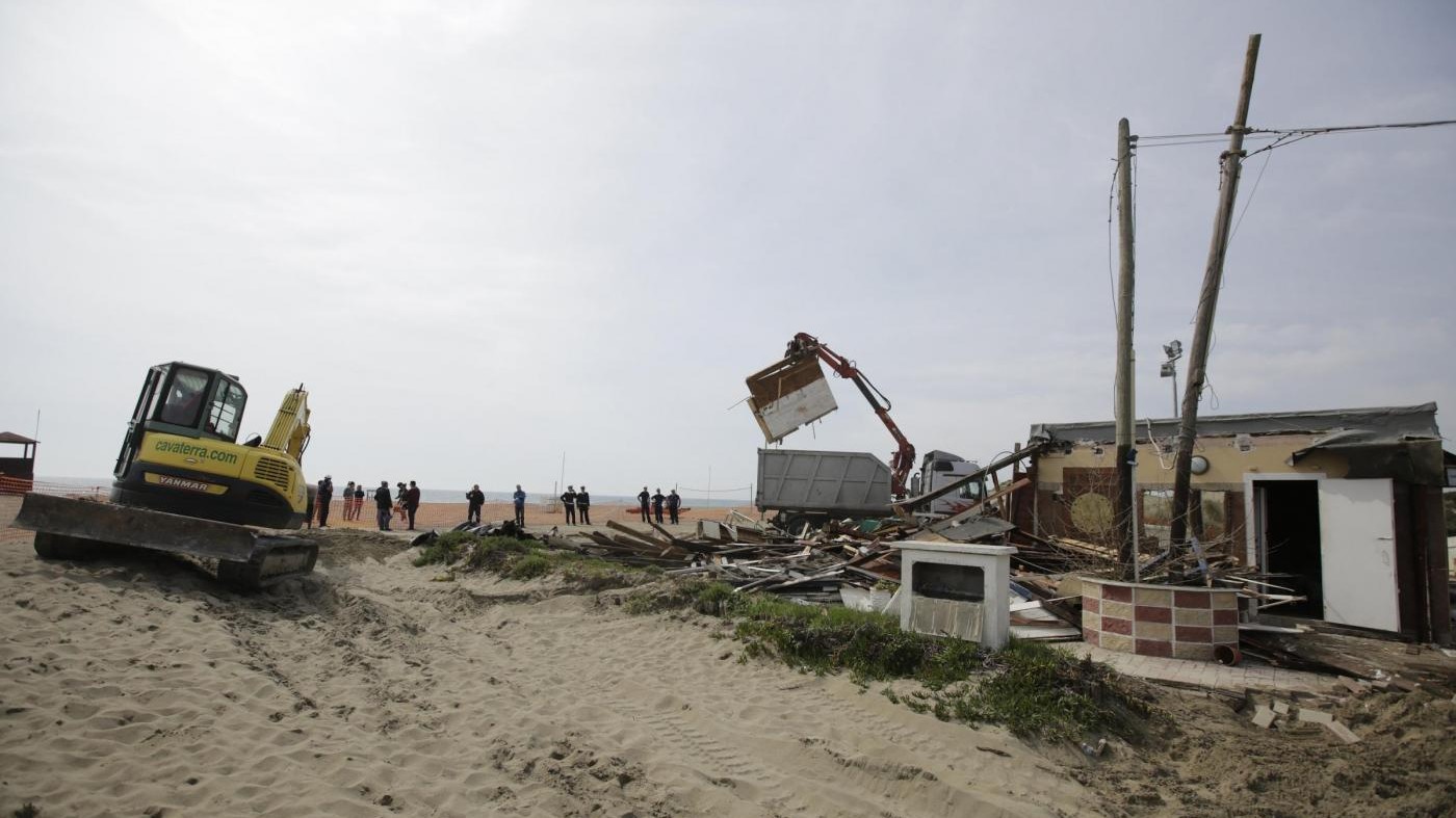 Allarme Wwf: In 50 anni cementificati 2000 km di coste