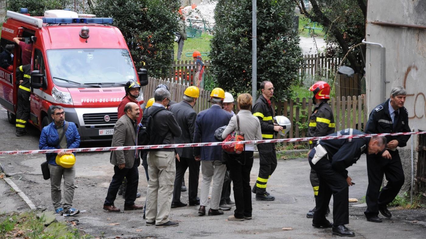 Brescia, crollo all’acquapark: si cercano persone tra le macerie