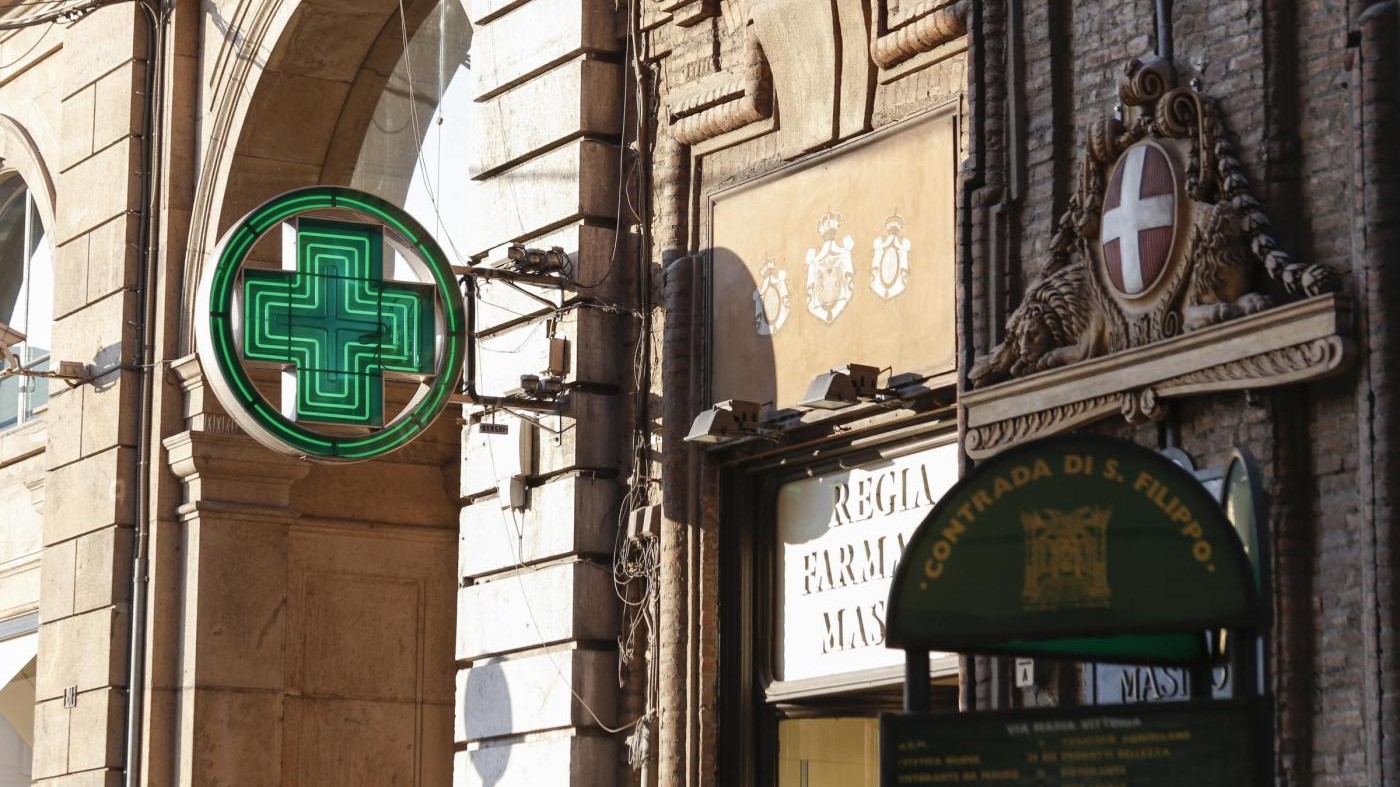 Catturato il ‘rapinatore mummia’ terrore di farmacie e market
