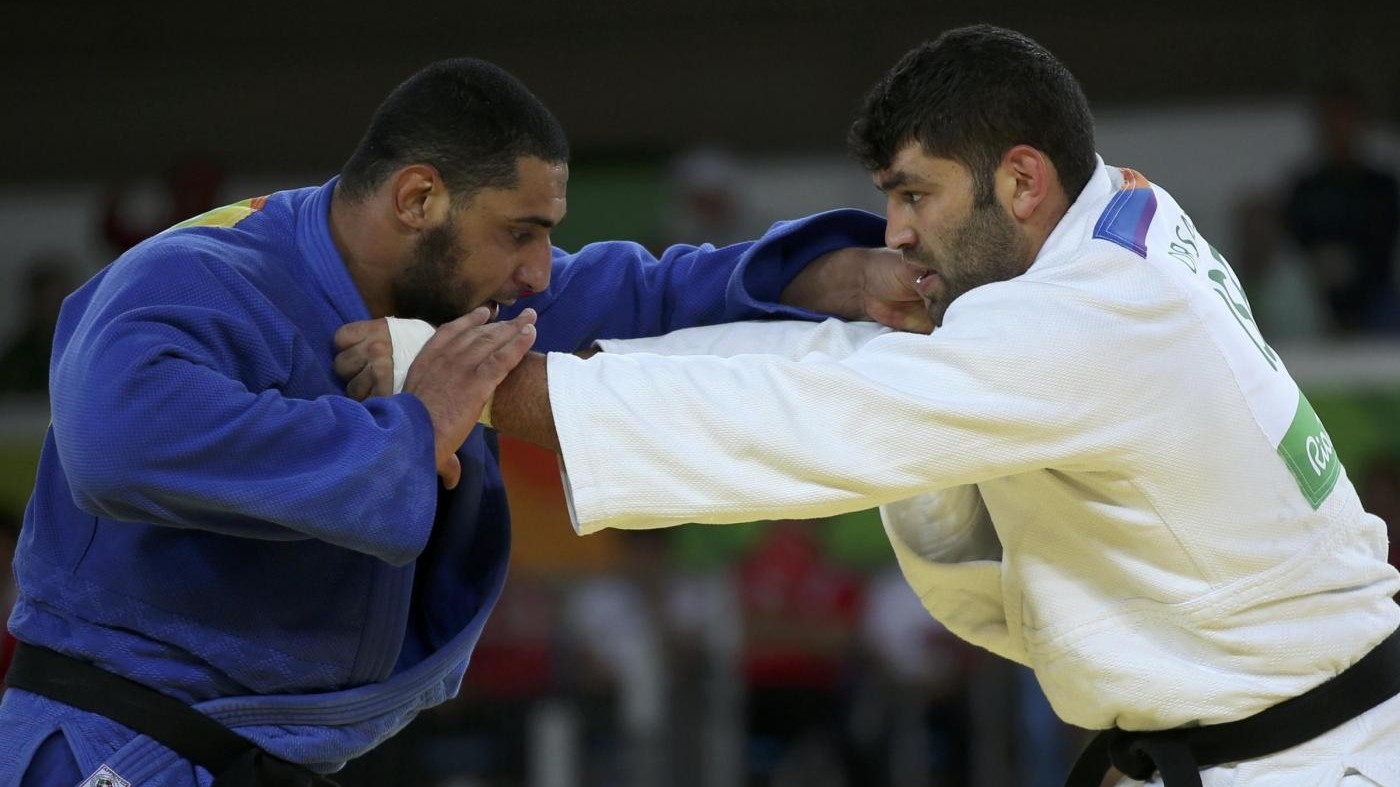 Rio 2016, judoka egiziano non stringe mano ad israeliano