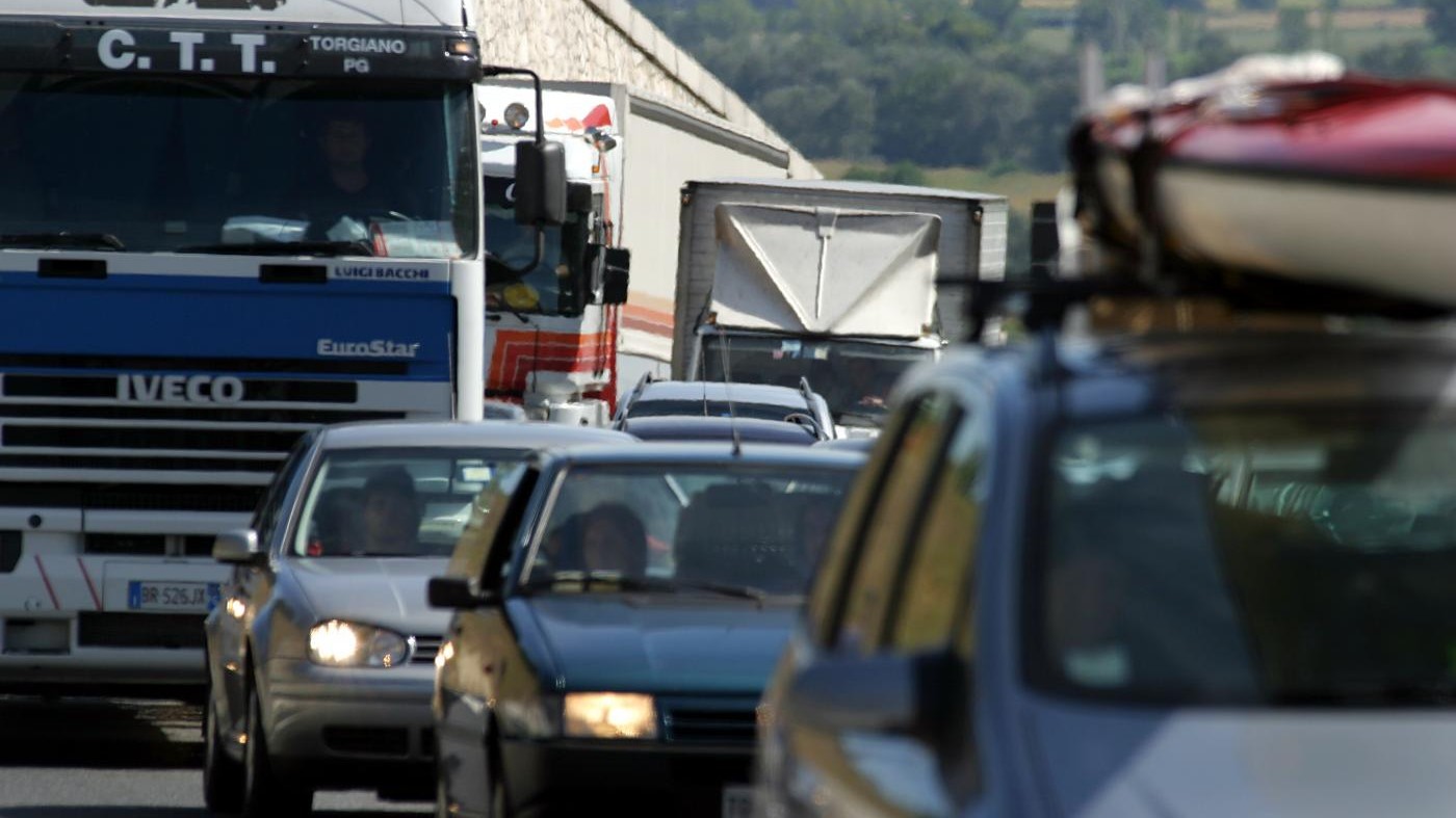 Ferragosto, Autovie: traffico rallentato e code su A4 e A23