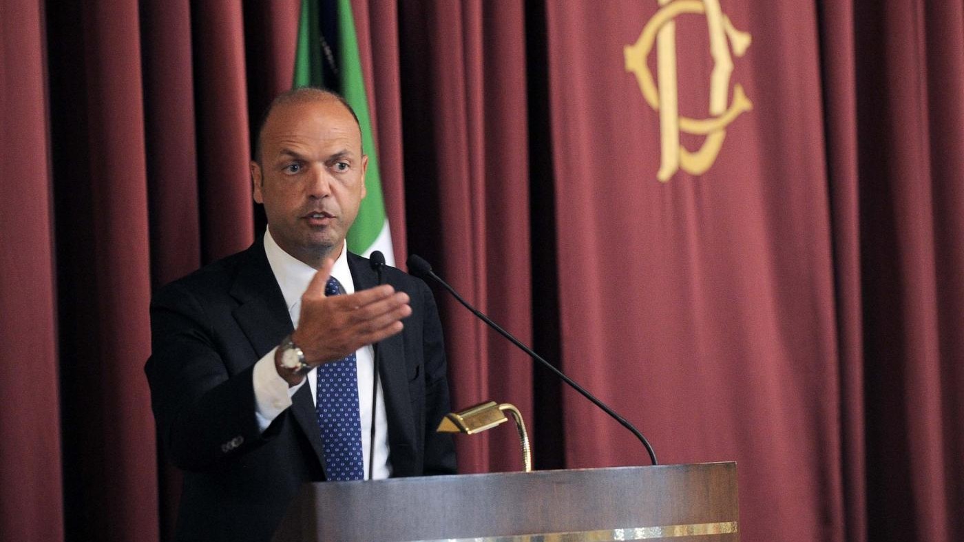 Terrorismo, Alfano: Espulso imam di Andria