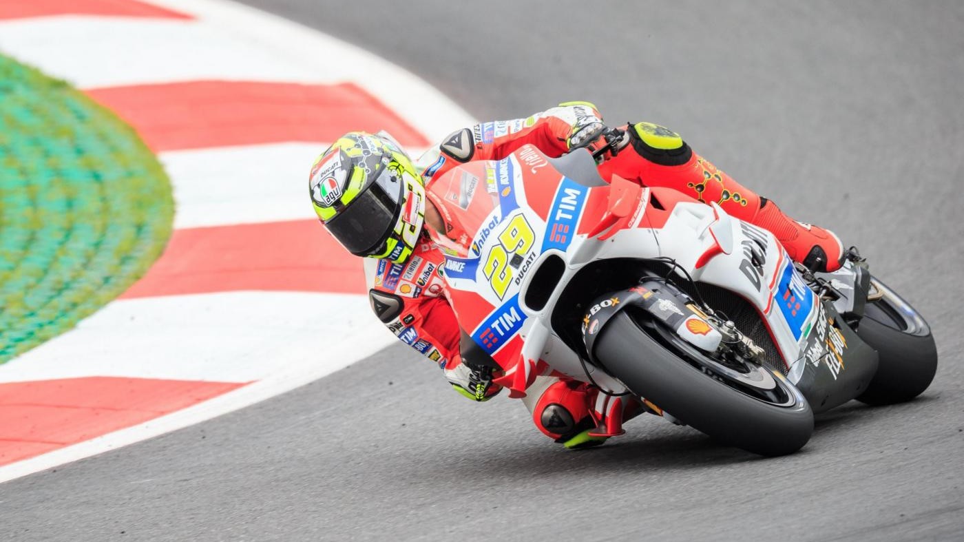 MotoGp, doppietta Ducati in Austria: vince Iannone