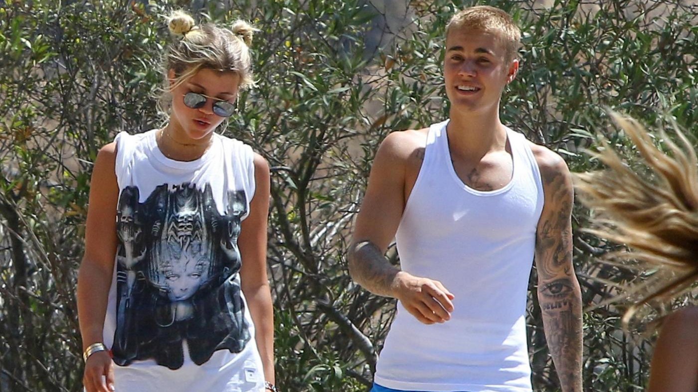 E’ guerra tra Justin Bieber e le fan: ‘colpa’ di Sofia Richie