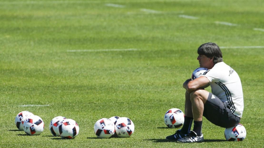 Euro 2016, Loew avverte: Francia meno difensiva dell’Italia