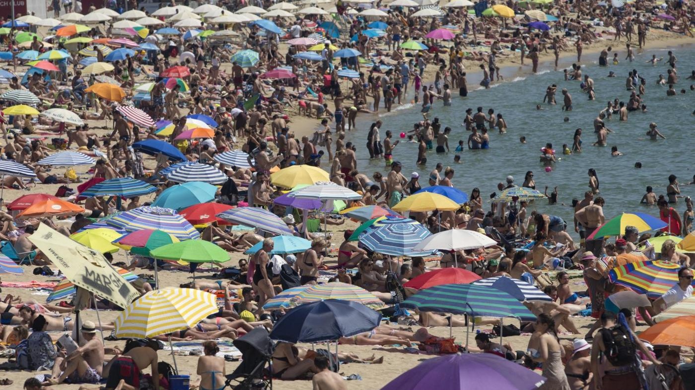 Il 68,7% degli italiani pronto a vacanza: costo medio 1.180 euro