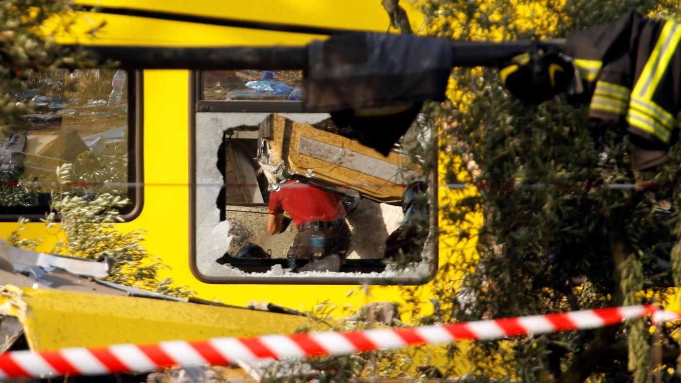 Scontro treni, rapporto: Al Sud convogli vecchi e insicuri