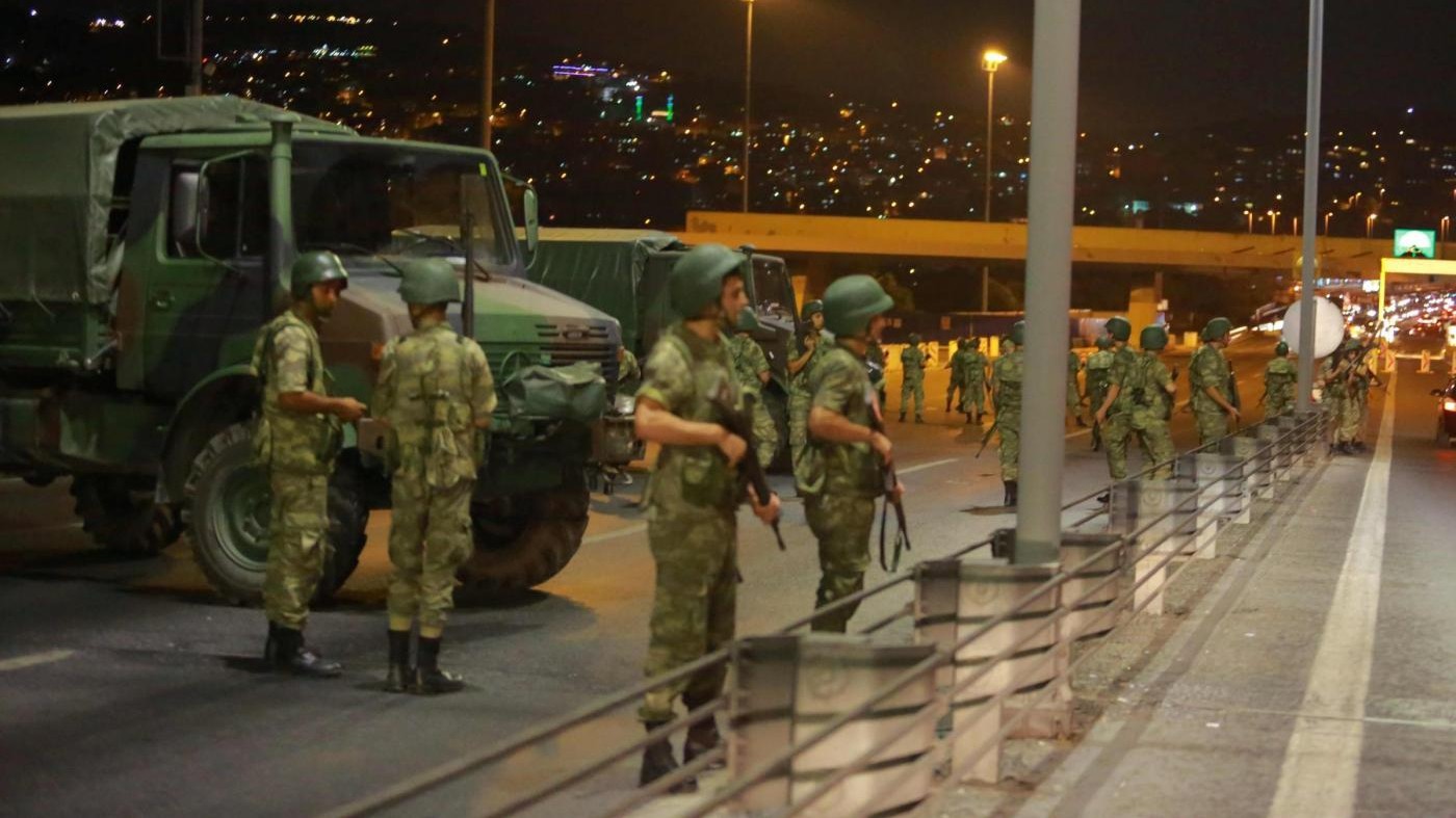 Colpo di stato in Turchia, i militari: Preso il potere