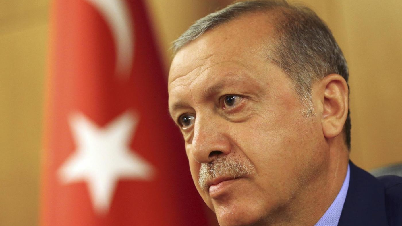 Sms di Erdogan a milioni di turchi: Andate in strada per democrazia