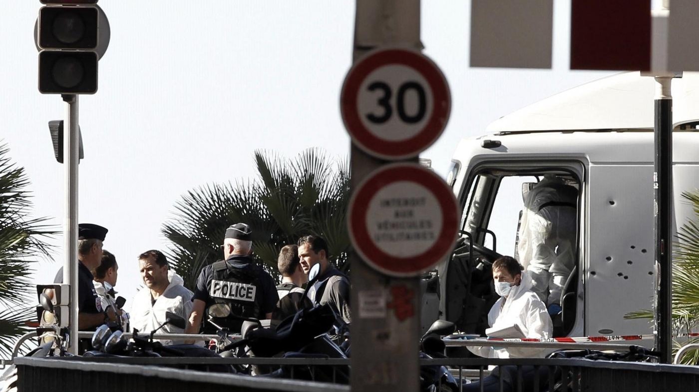 Nizza, altri 2 arresti. Alcuni italiani rintracciati. Ritrovata cuneese