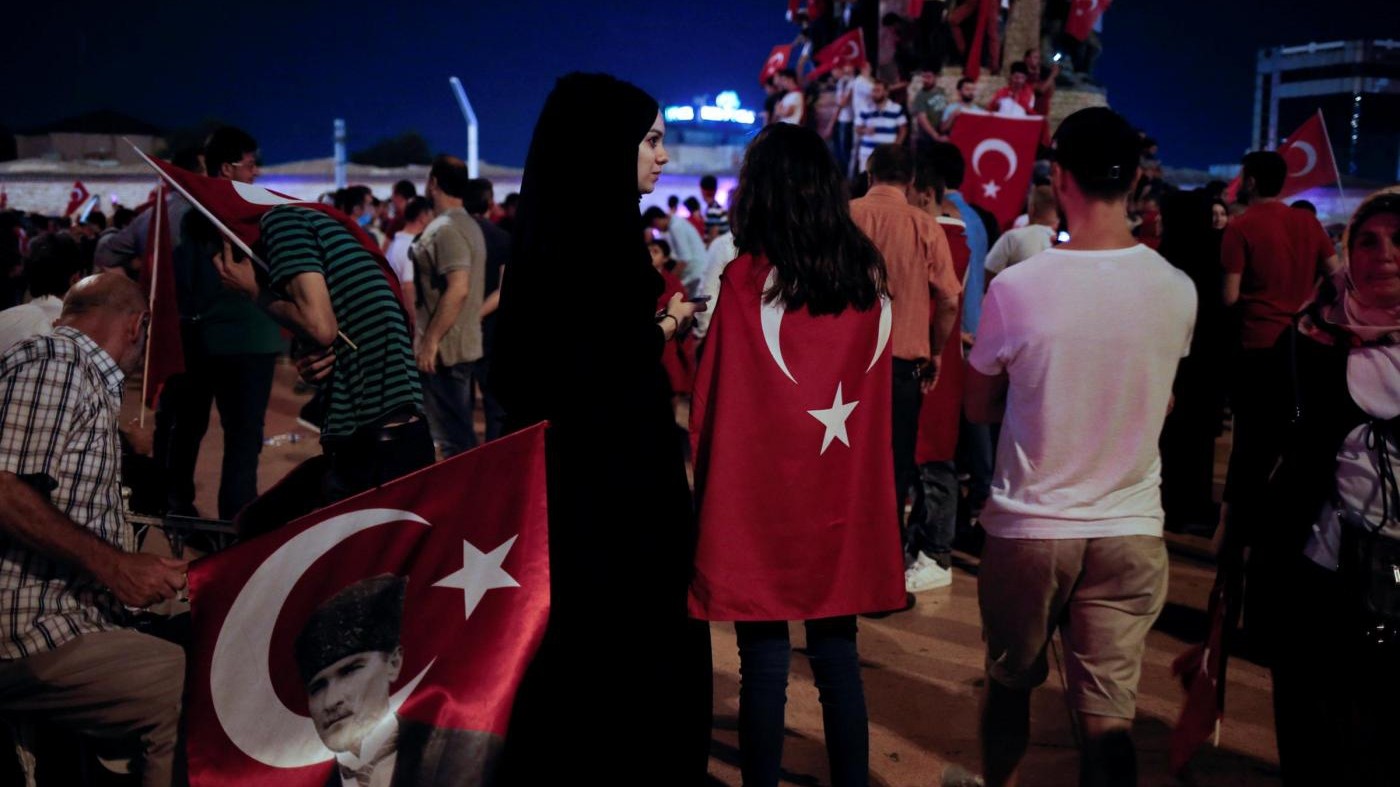 Erdogan a cittadini: La prossima settimana restate nelle strade