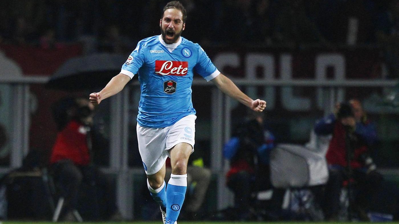 Calciomercato, oggi l’incontro tra Juventus e Napoli per Higuain