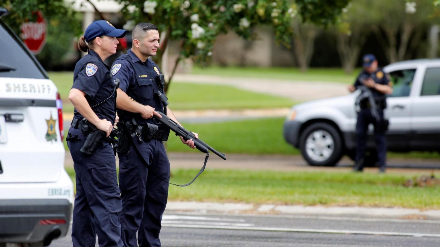 Usa, assassinati 3 poliziotti a Baton Rouge. Ucciso il killer