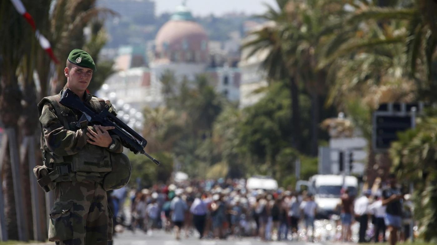 Nizza, verifiche su contatti fra attentatore e tunisino di Bari