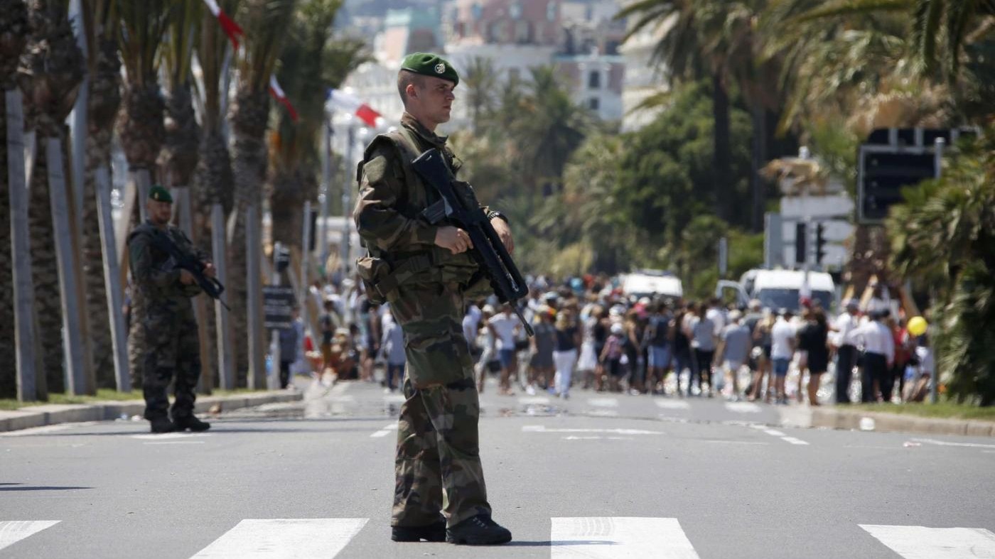 Strage Nizza, verifiche su contatti fra tunisino a Bari e attentatore