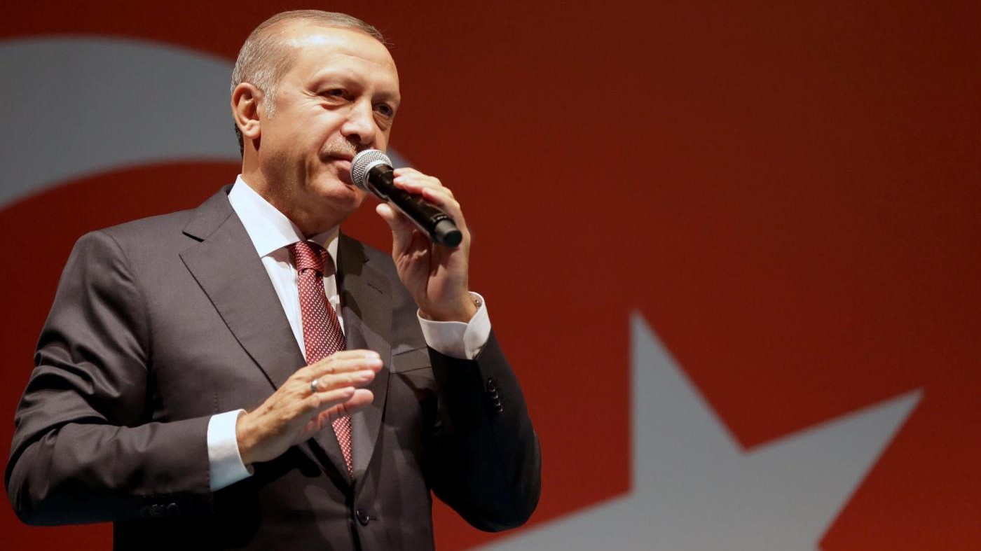 Turchia, continuano le purghe di Erdogan. Usa offrono aiuto per le indagini sul golpe