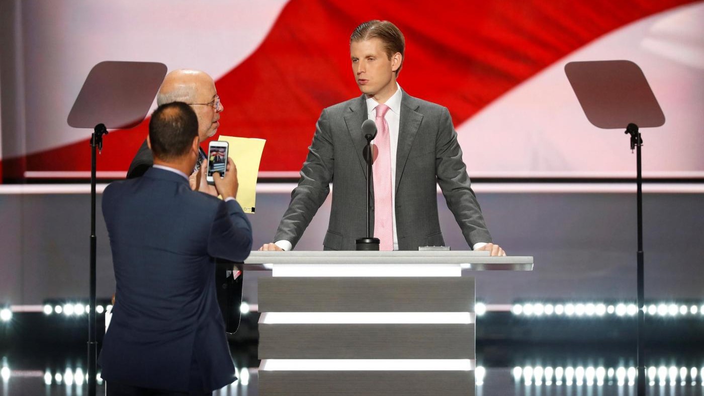 Usa, Eric Trump applaudito a Cleveland: Papà sei il mio eroe