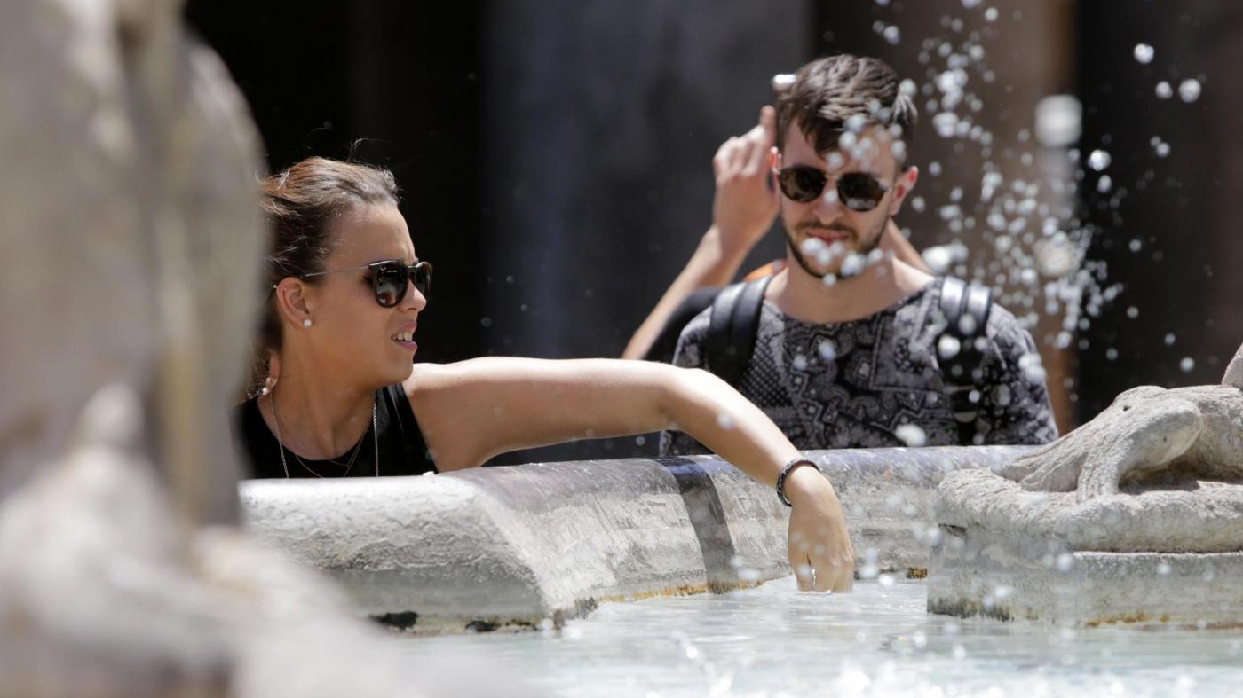 Meteo, cappa di caldo umido sull’Italia: percepiti 38-40 gradi