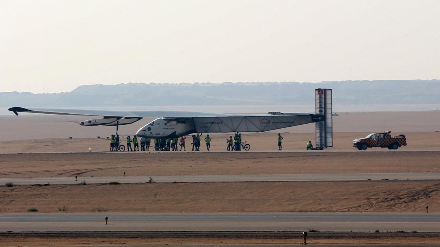 Ultima tappa per il Solar Impulse II: decollato dal Cairo