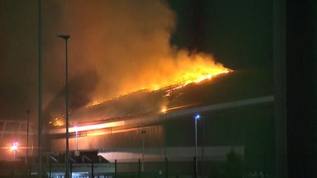 Brasile, in fiamme il velodromo di Rio de Janeiro