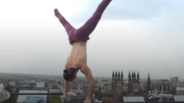 Acrobazie sui tetti di Edimburgo