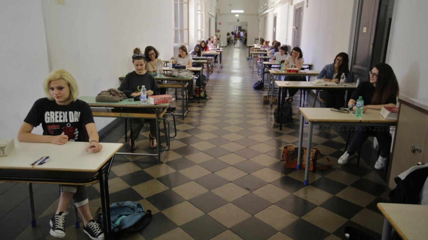 Scuola, ansia da Maturità si supera leggendo romanzi e quotidiani