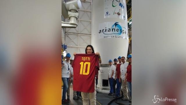 VIDEO Il 10  di Totti e 10 missioni Avio nello spazio