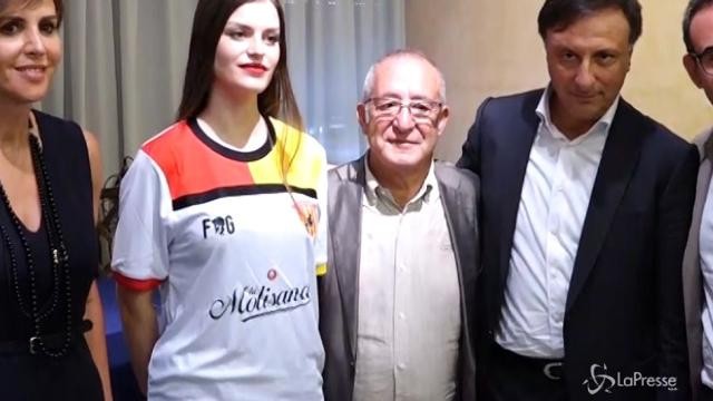 Serie A: il Benevento presenta le maglie
