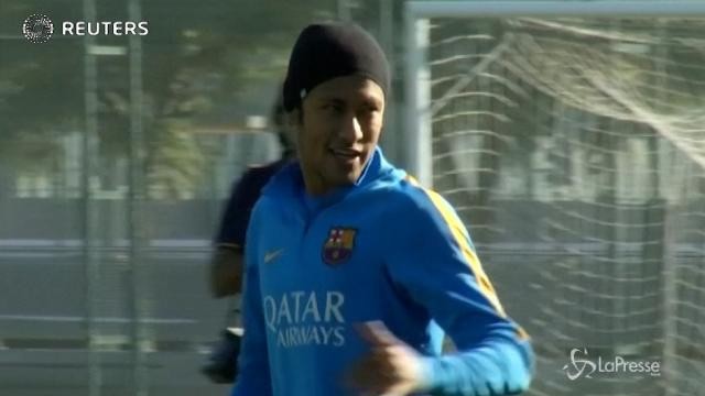 Neymar saluta i compagni: è del PSG