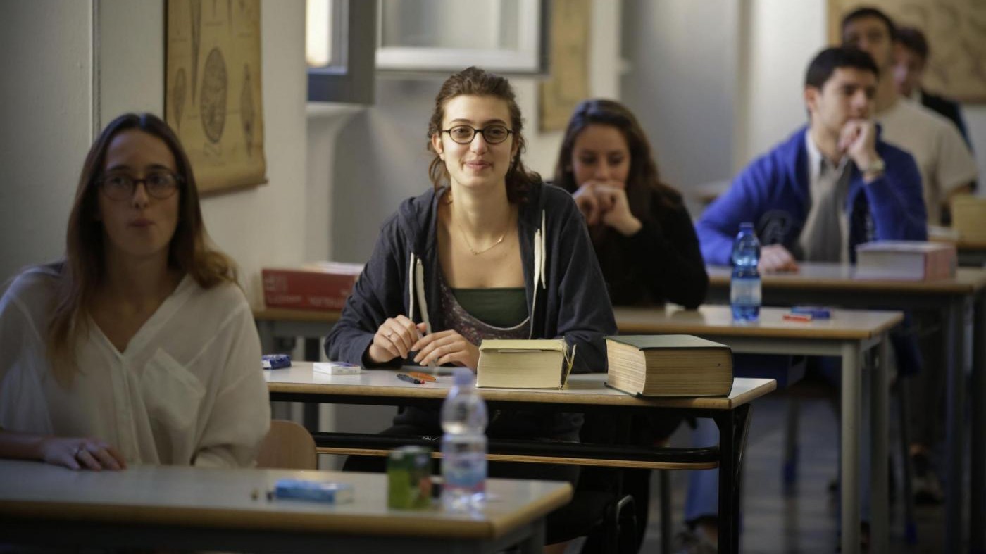 Maturità: Eco, Pil, donne al voto tra le tracce della prima prova