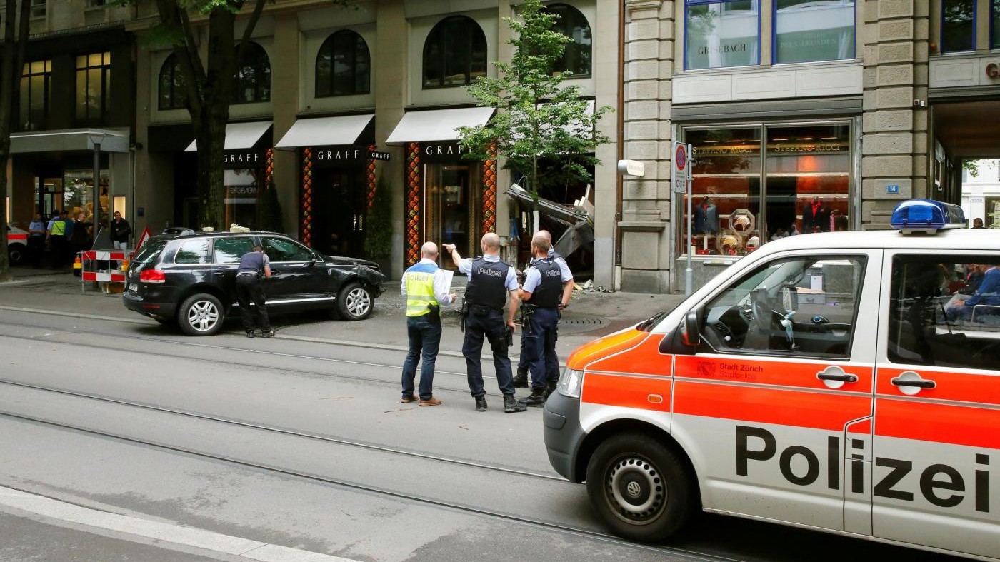 ‘Ndrangheta, estradato da Ginevra boss ‘Ntonaci’, latitante dal 2013
