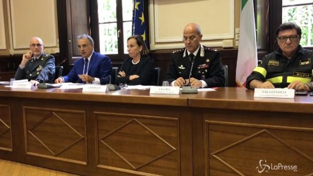 Cardona: “Rimpatriati 460 cittadini stranieri, siamo la prima Questura in Italia”
