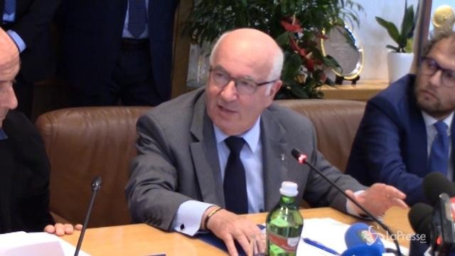 Tavecchio: “Costruiamo un’educazione civica sportiva”