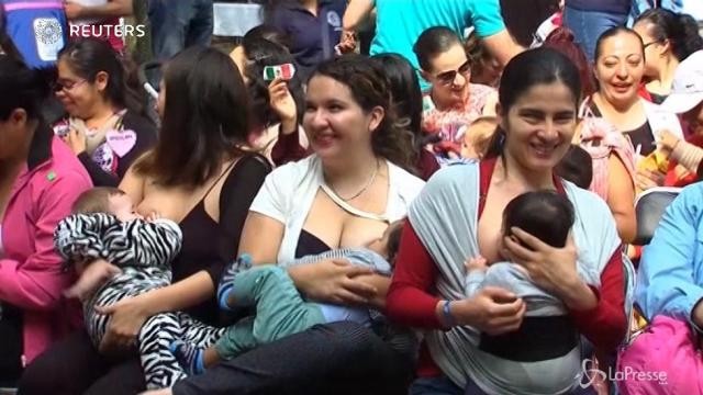 Messico, il festival dell’allattamento al seno